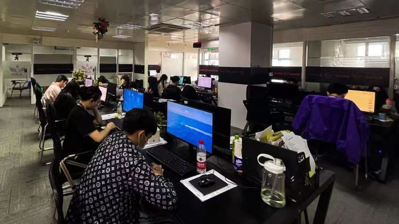 直播代运营服务的收费标准通常由以下几个部分构成：